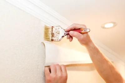 Pose de papier peint à Eccles — revêtements muraux et toiles de verre